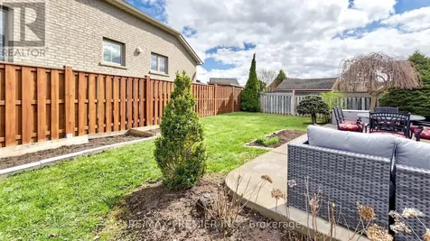 6 Terrastone Court Caledon (bolton West) ON L7E 2H1