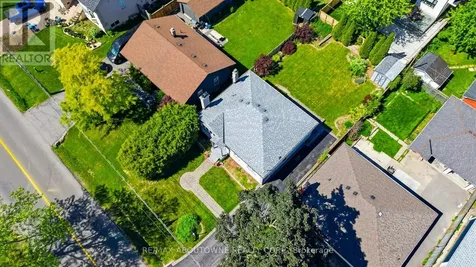 253 Maurice Drive Oakville (co Central) ON L6K 2X2