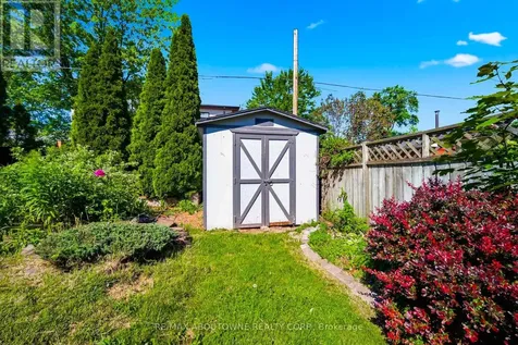 253 Maurice Drive Oakville (co Central) ON L6K 2X2
