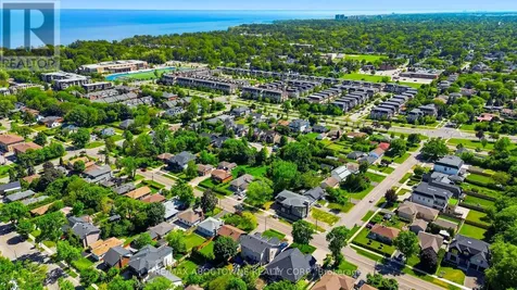 253 Maurice Drive Oakville (co Central) ON L6K 2X2