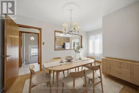 253 Maurice Drive Oakville (co Central) ON L6K 2X2
