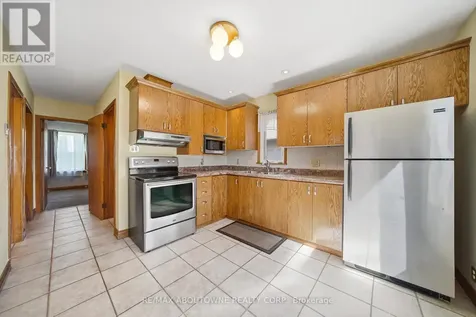 253 Maurice Drive Oakville (co Central) ON L6K 2X2