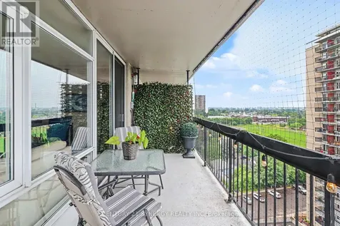 158B Mcarthur Avenue Ottawa ON K1L 8C9