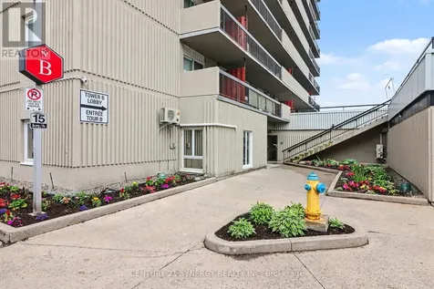 158B Mcarthur Avenue Ottawa ON K1L 8C9