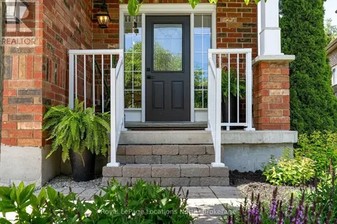 12 Patton Street Collingwood ON L9Y 0E5