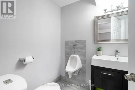 12 Patton Street Collingwood ON L9Y 0E5