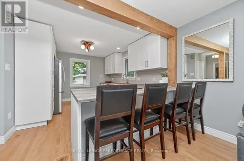 140 Begonia Avenue Ottawa ON K1H 6E4