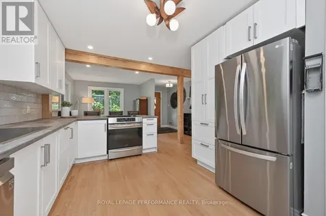 140 Begonia Avenue Ottawa ON K1H 6E4