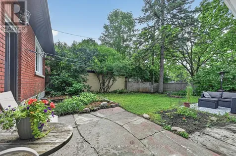140 Begonia Avenue Ottawa ON K1H 6E4