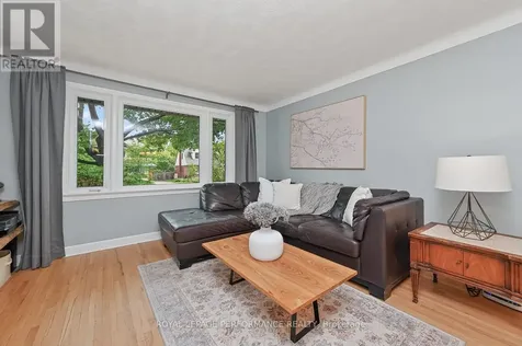 140 Begonia Avenue Ottawa ON K1H 6E4
