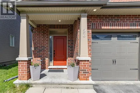 93 Nepeta Crescent Ottawa ON K1T 0S6