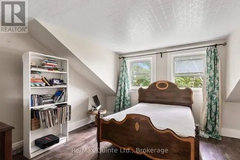 31 Young Street Brighton ON K0K 1H0