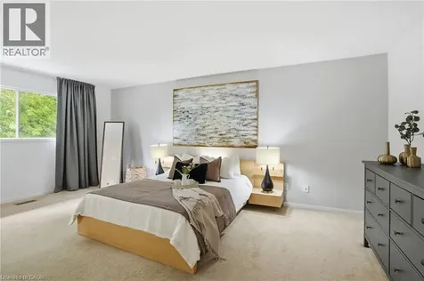 133 Warner Drive Oakville ON L6L 6G7