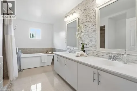 133 Warner Drive Oakville ON L6L 6G7