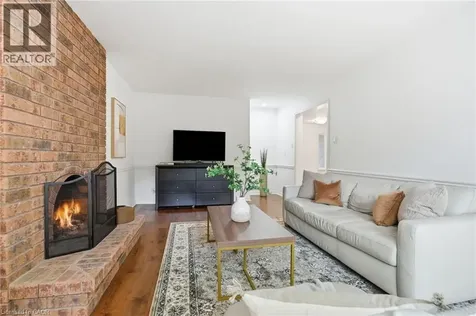 133 Warner Drive Oakville ON L6L 6G7