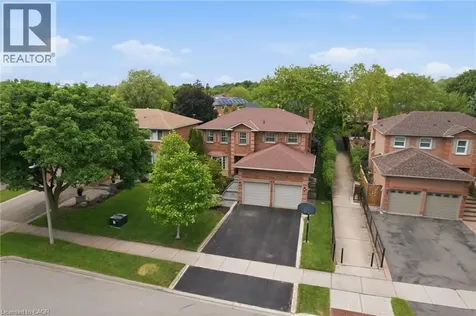 133 Warner Drive Oakville ON L6L 6G7