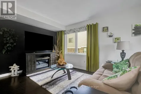 275 Eric Czapnik Way Ottawa ON K1E 0B4