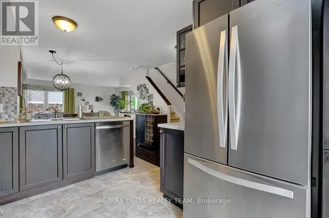 275 Eric Czapnik Way Ottawa ON K1E 0B4