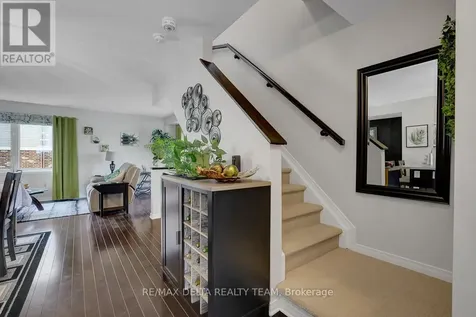 275 Eric Czapnik Way Ottawa ON K1E 0B4