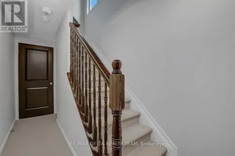 275 Eric Czapnik Way Ottawa ON K1E 0B4