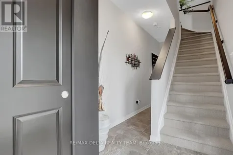 275 Eric Czapnik Way Ottawa ON K1E 0B4