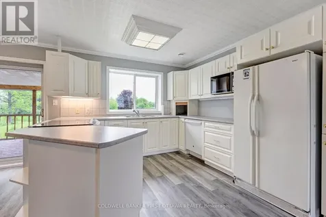 363 Napoleon Street Carleton Place ON K7C 3Y3