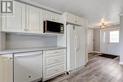 363 Napoleon Street Carleton Place ON K7C 3Y3