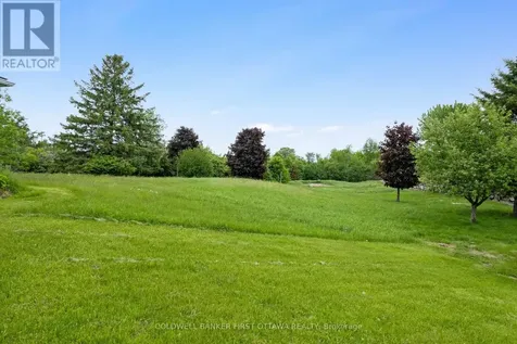 363 Napoleon Street Carleton Place ON K7C 3Y3