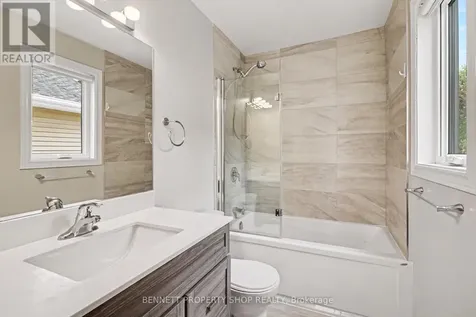 1474 Delia Crescent Ottawa ON K4A 2Y2