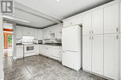 82 Sherway Drive Ottawa ON K2J 1N8