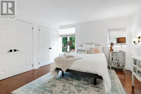29 Thornton Avenue Ottawa ON K1S 2R8