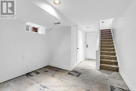 29 Thornton Avenue Ottawa ON K1S 2R8