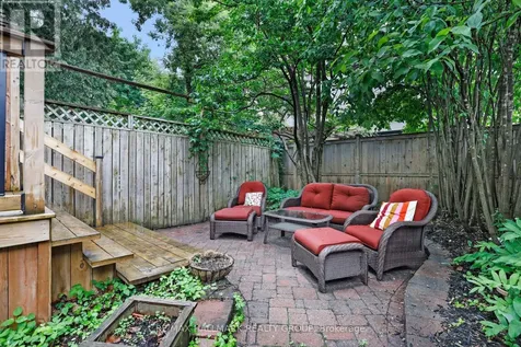 29 Thornton Avenue Ottawa ON K1S 2R8
