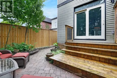 29 Thornton Avenue Ottawa ON K1S 2R8