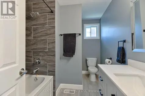 17 Maple Avenue Petawawa ON K8H 2Y4