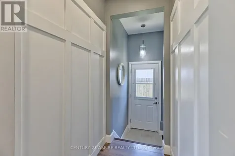 17 Maple Avenue Petawawa ON K8H 2Y4
