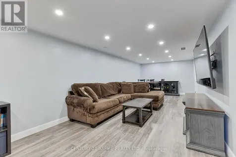 17 Maple Avenue Petawawa ON K8H 2Y4
