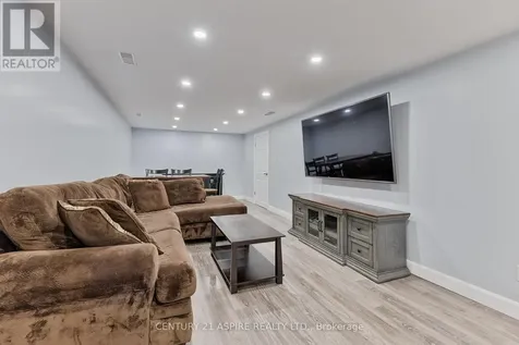 17 Maple Avenue Petawawa ON K8H 2Y4