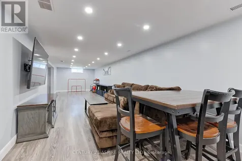 17 Maple Avenue Petawawa ON K8H 2Y4