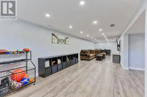 17 Maple Avenue Petawawa ON K8H 2Y4