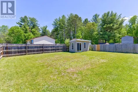17 Maple Avenue Petawawa ON K8H 2Y4