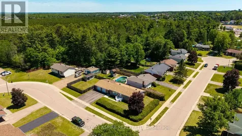 17 Maple Avenue Petawawa ON K8H 2Y4