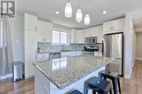 17 Maple Avenue Petawawa ON K8H 2Y4