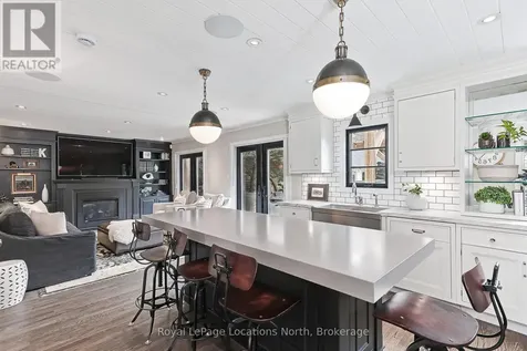 42 Lockhart Road Collingwood ON L9Y 2L3