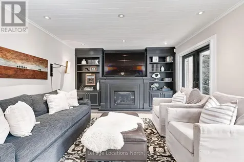 42 Lockhart Road Collingwood ON L9Y 2L3