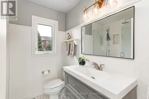 42 Lockhart Road Collingwood ON L9Y 2L3