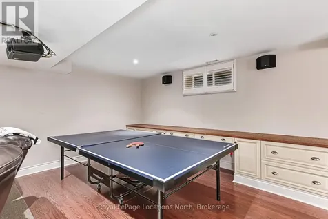 42 Lockhart Road Collingwood ON L9Y 2L3