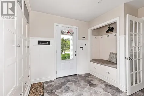42 Lockhart Road Collingwood ON L9Y 2L3