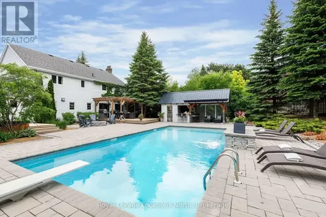 42 Lockhart Road Collingwood ON L9Y 2L3
