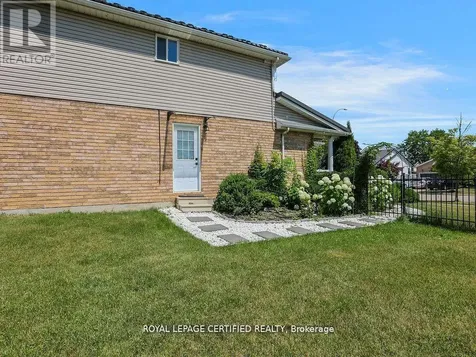 209 Briarmeadow Drive Kitchener ON N2A 4C5